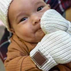 Baby White Speckled Mittens -Love Your Melon LYM.10.23.Bundle.Up .Week .eCom .Baby .Mittens.White .Speck .PDP .3