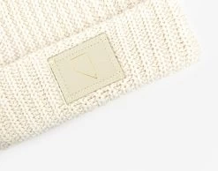 Love Your Melon -Love Your Melon STATEPOM028V3 NevadaNaturalPomBeanie B 517ba066 339e 4e9a 8152 3caeeca28a89